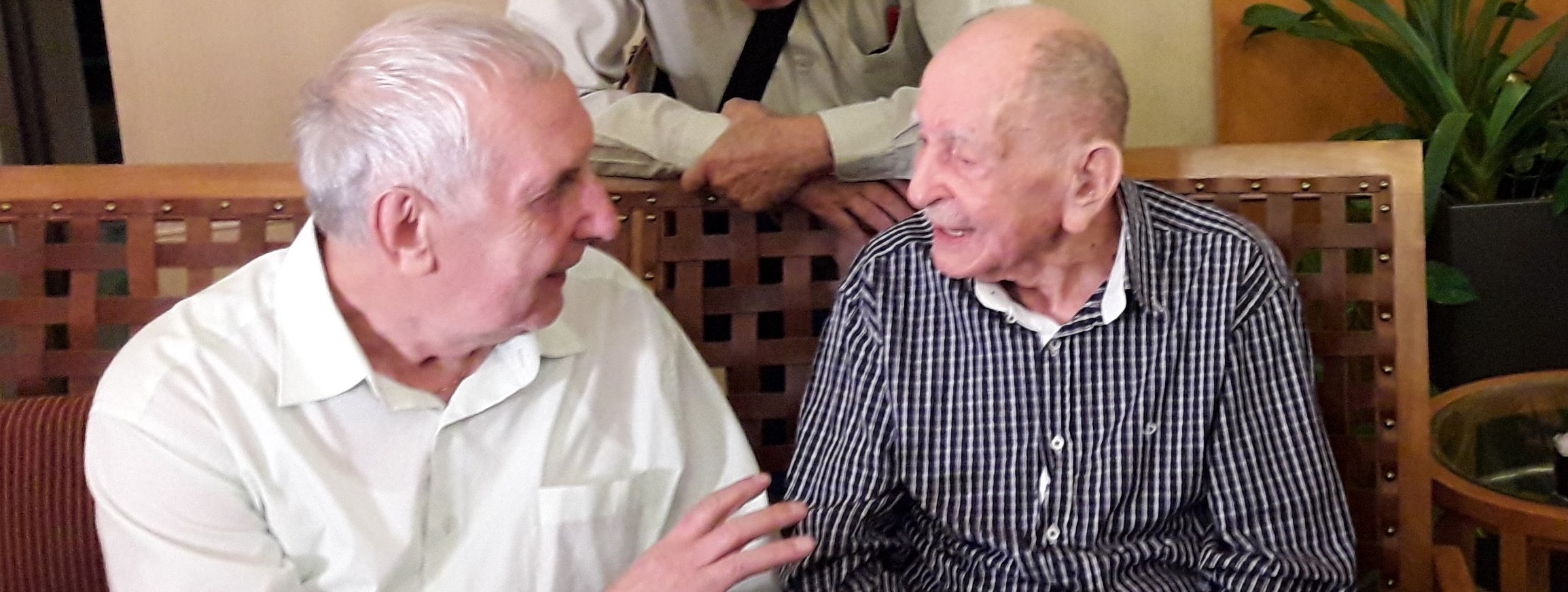 ניצול שואה בן 102 התאחד עם אחיין שלא ידע על קיומו