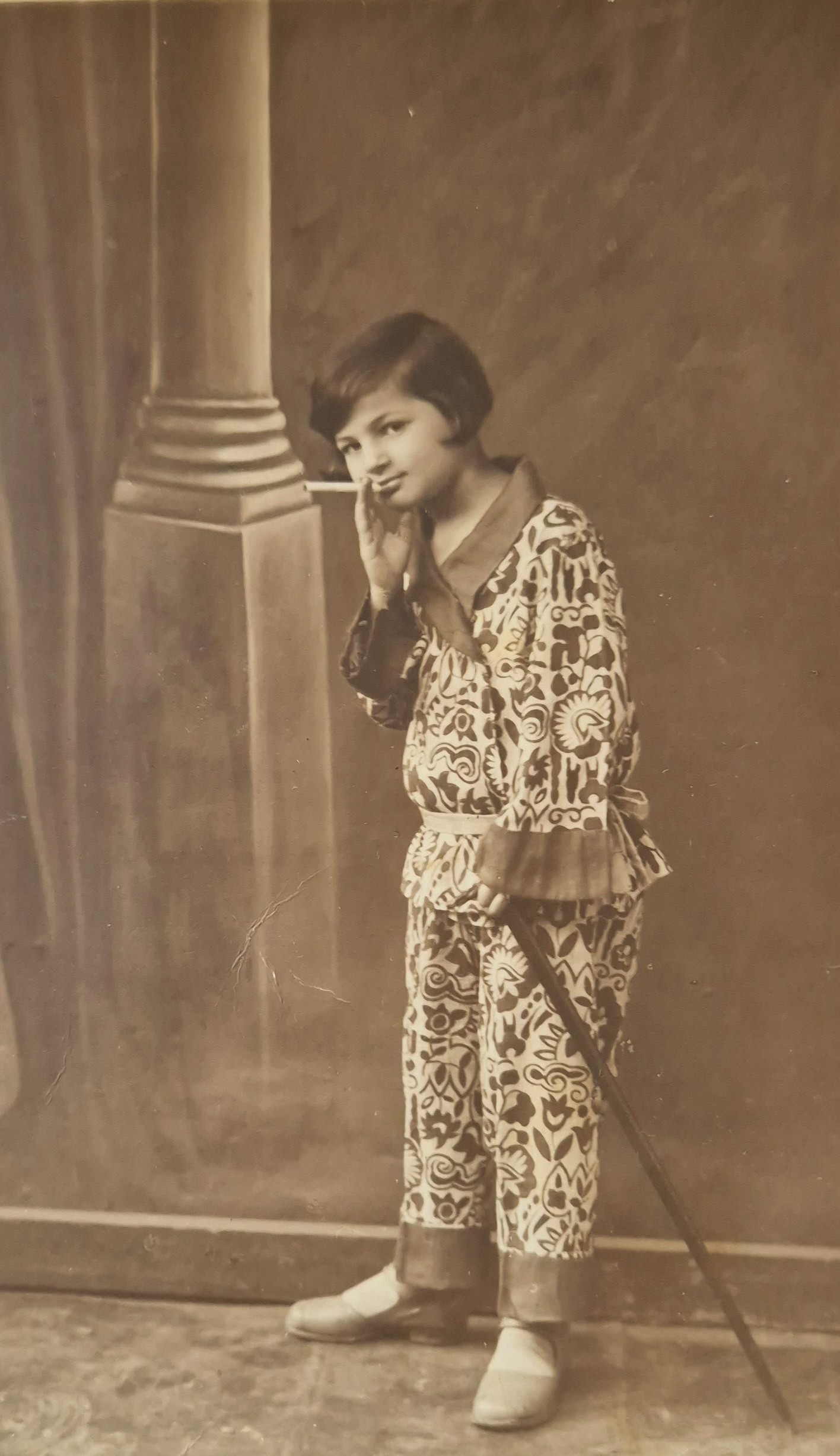 הילדה רחל פולברמכר מפריז בביקורה בפולין 1929. התמונה שופרה ונצבעה על ידי MyHeritage