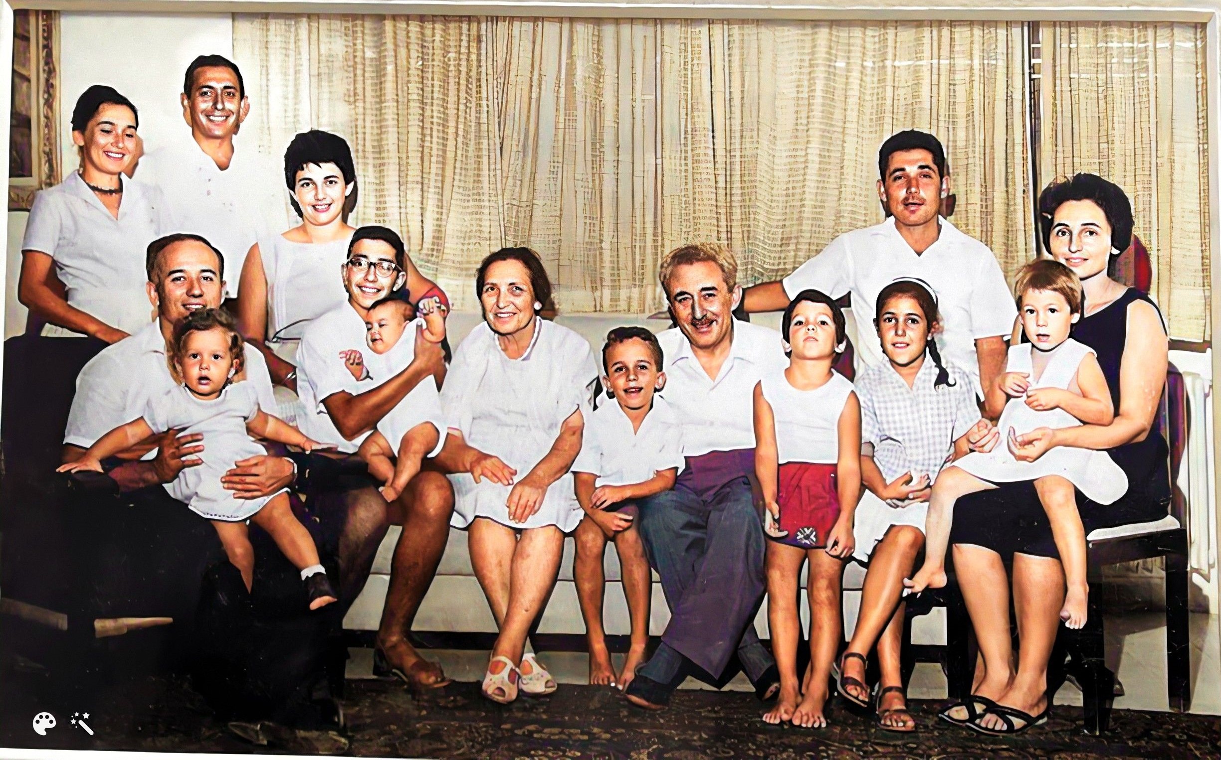חגיגת יום הולדת 70 למשה שרת. ירושלים, 1964. התמונה המשפחתית האחרונה של ראש ממשלת ישראל השני, לפני מותו